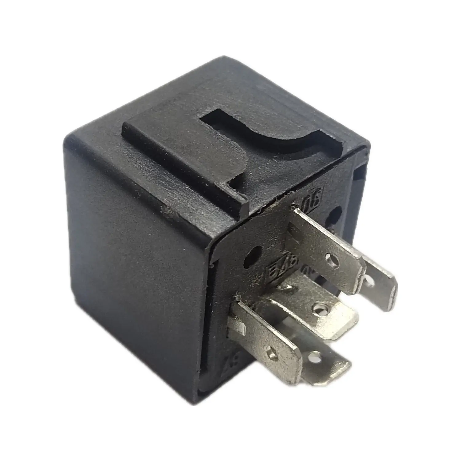 Relevador auxiliar vdo de 24v 415002010r