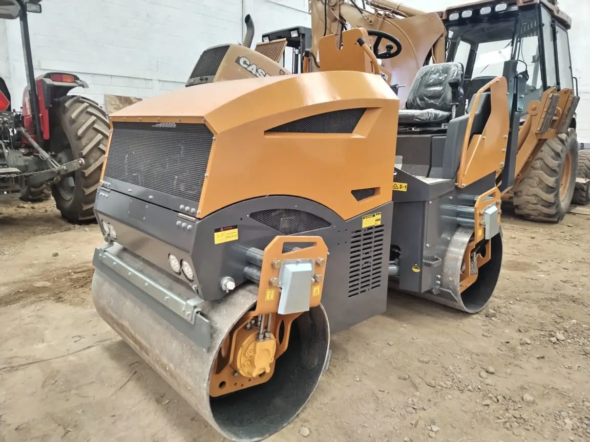 Vibro Compactador de 3Ton. BM3000 RD27 Wacker Bw120 Bomag Cipsa RWYL61BC - Equipos de compactación (foto 4)