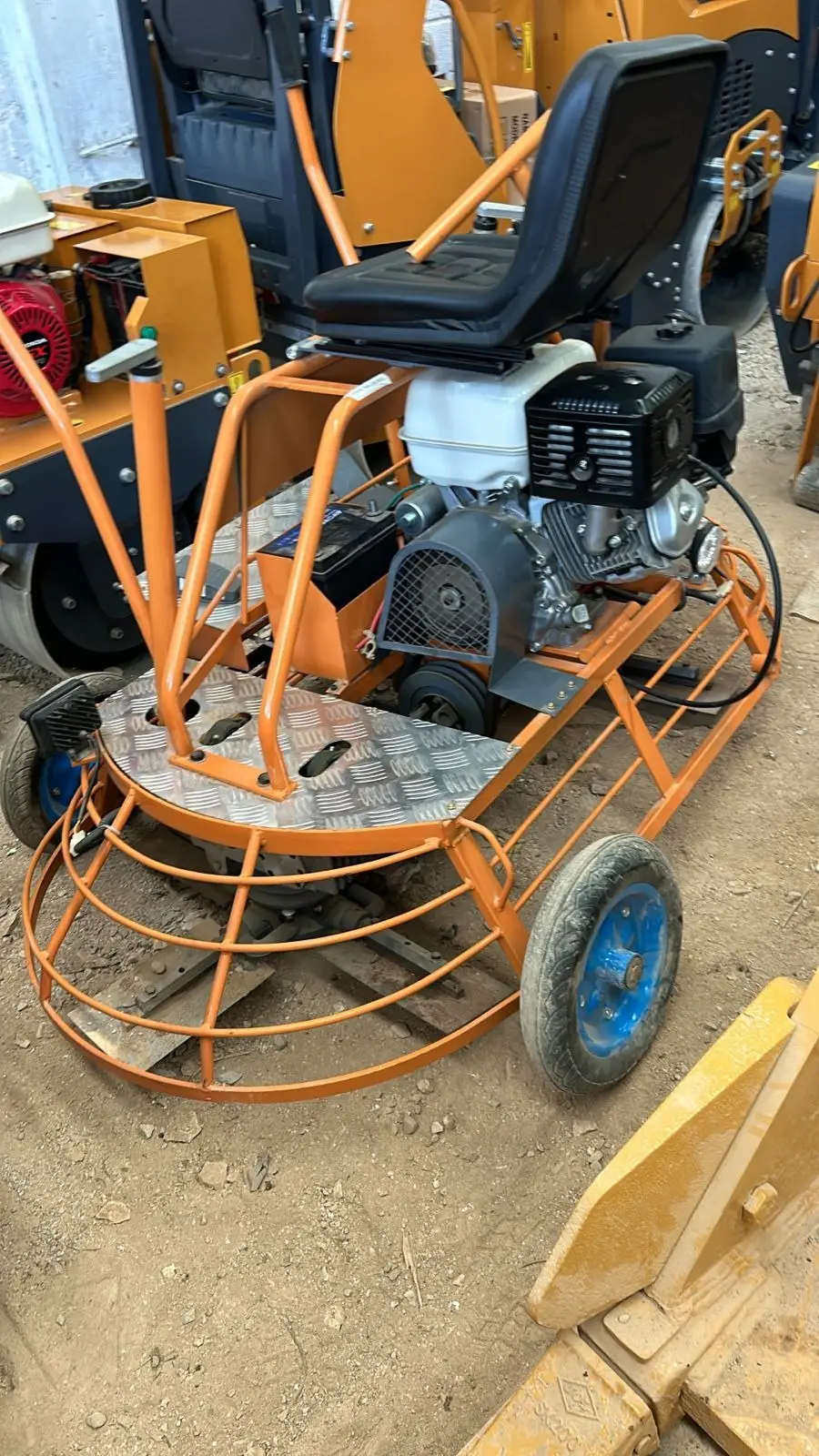 Allanadora montable para pulido de concreto