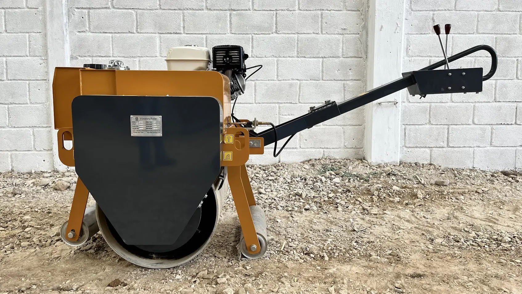 Rodillo Vibratorio BM700 (PR8) 500 Kg, Motor Honda, Tipo Wacker