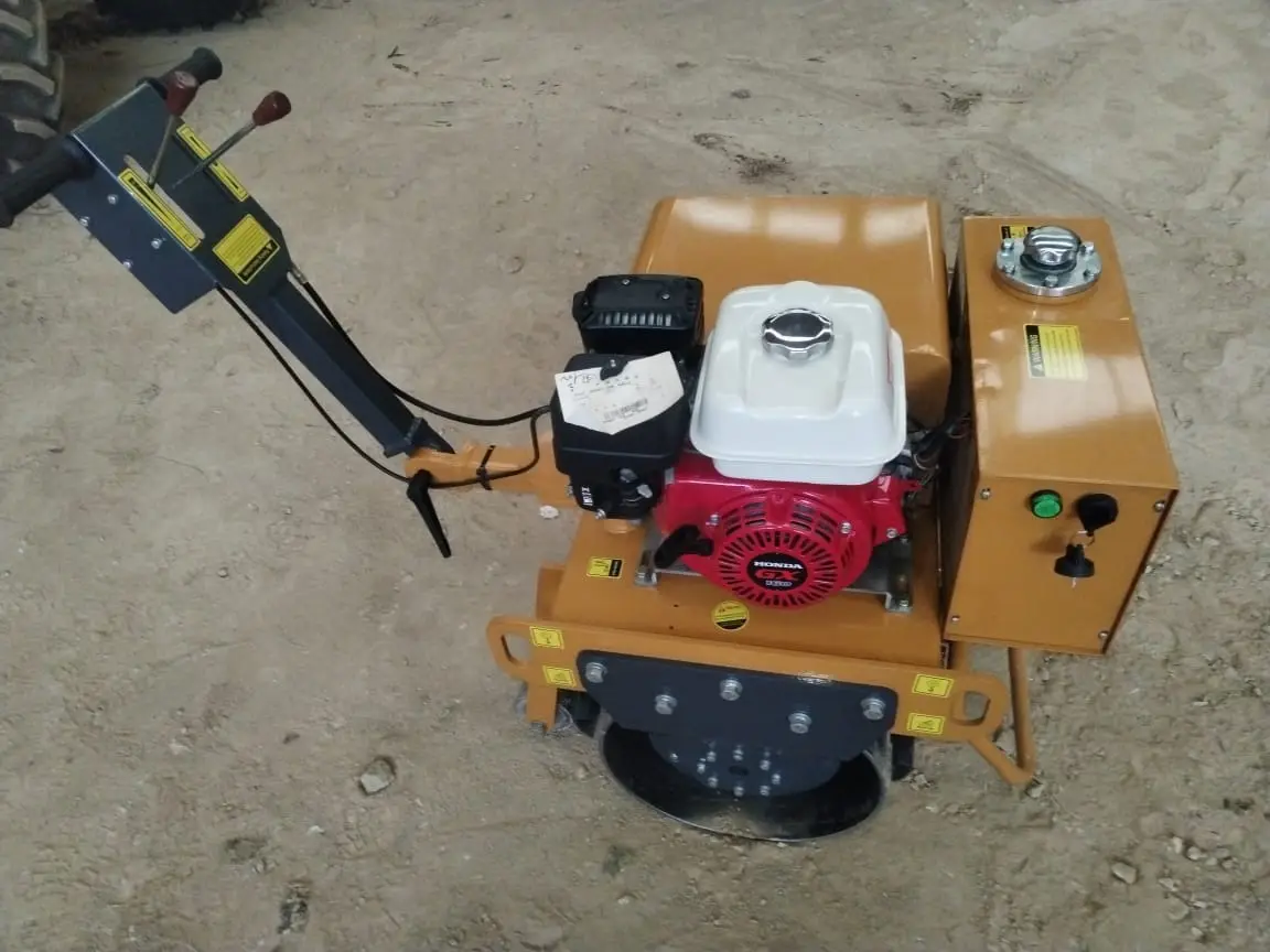 Rodillo Vibratorio BM30 (PR8) 330 Kg, Motor Honda, Tipo Wacker, photo 7