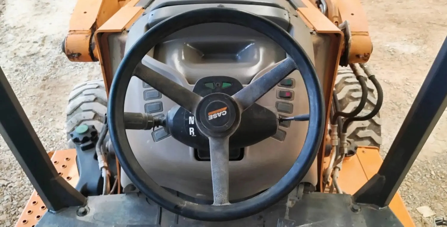 Retroexcavadora Case 580N 4x4 2014 con Extensión y Joysticks, 3,970 Horas