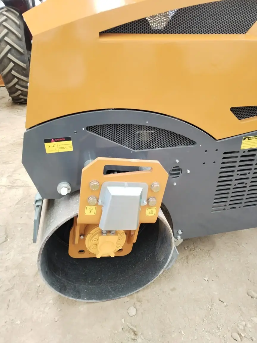 Vibro Compactador de 3Ton. BM3000 RD27 Wacker Bw120 Bomag Cipsa RWYL61BC - Equipos de compactación (foto 8)