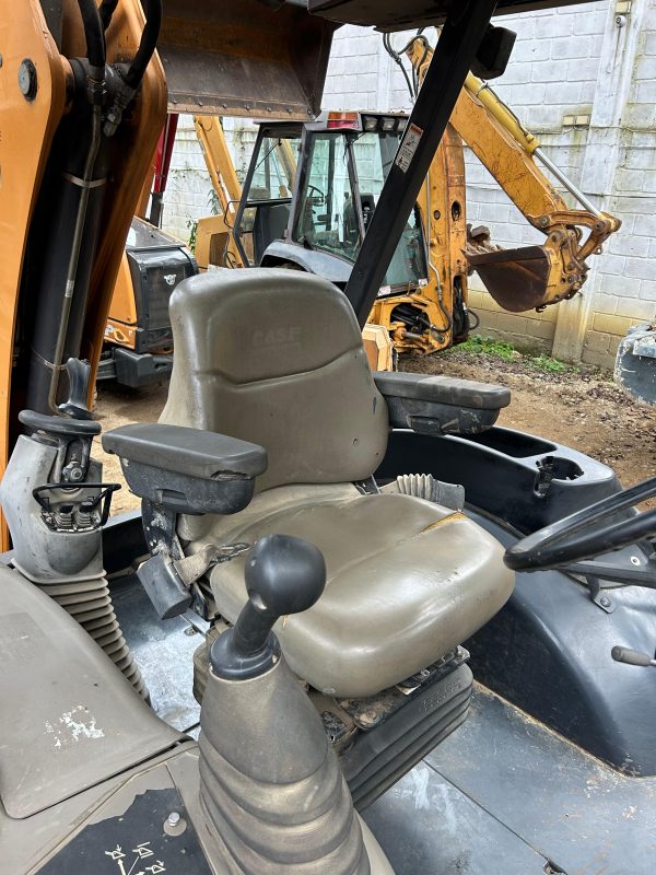 Retroexcavadora CASE 580N 2014 - Image 14