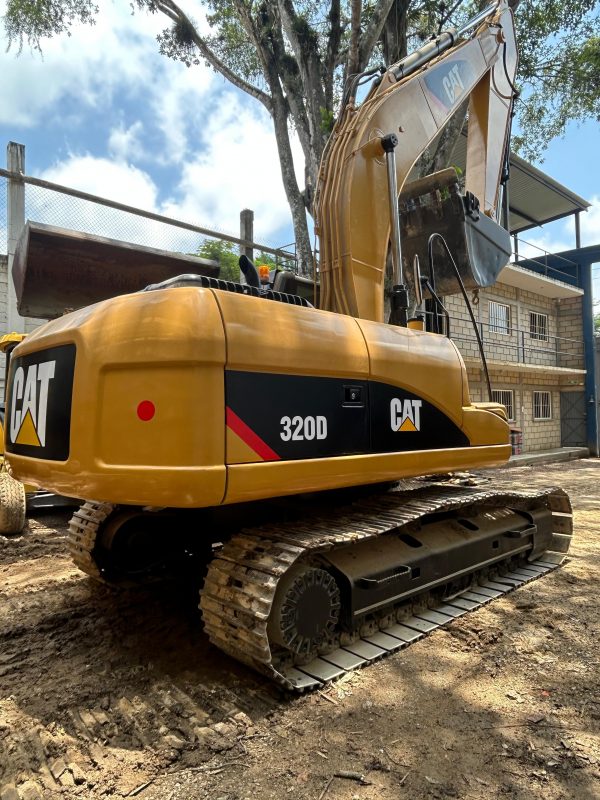 Caterpillar 320D-e 2011 - Image 9