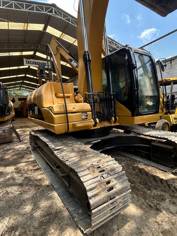 Caterpillar 320D-e 2011 - Image 12