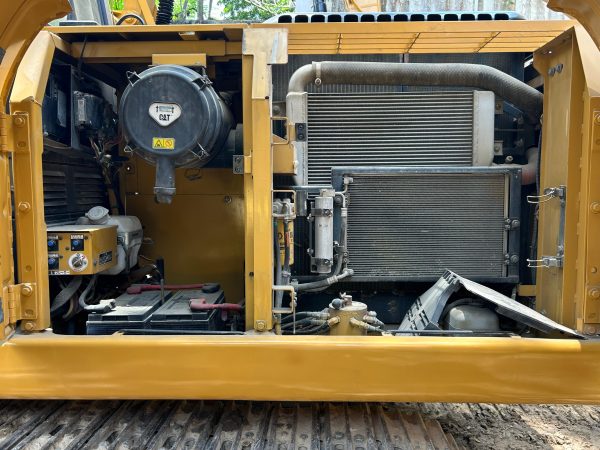 Caterpillar 320D-e 2011 - Image 16