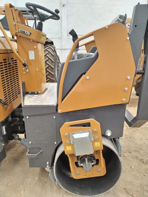 Vibro Compactador de 3Ton. BM3000 / RD27 Wacker / Bw120 Bomag - Cipsa RWYL61BC - Image 7