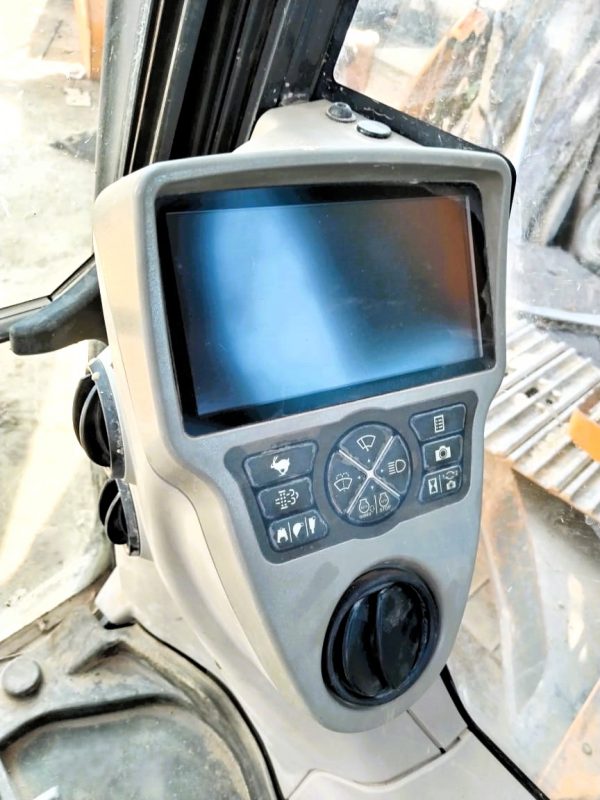 Excavadora Case CX210C - Image 10