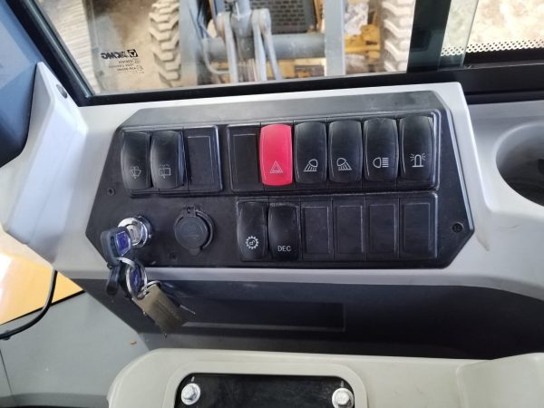 Cargador Frontal XCMG XC938 / 928H - Image 17