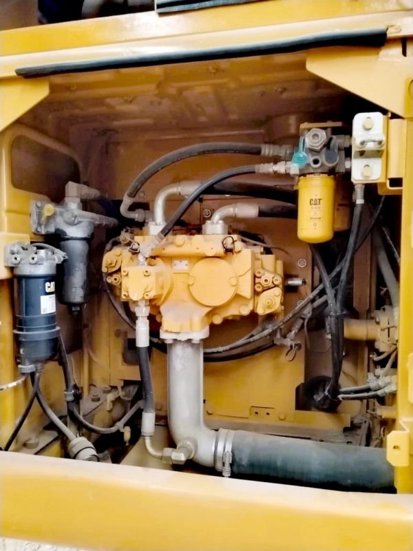 Excavadora Caterpillar 320E2 2016 - Image 13