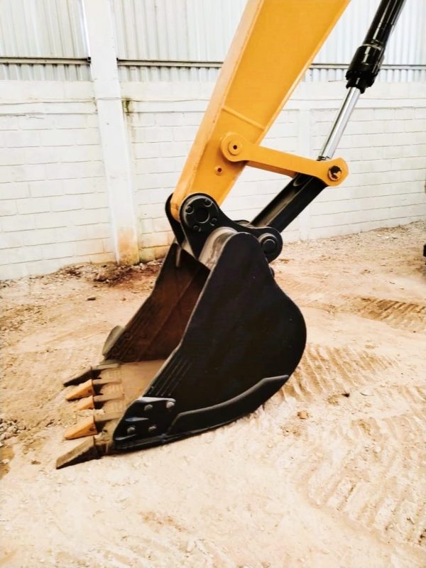 Excavadora Caterpillar 320E2 2016 - Image 10