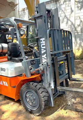 Montacargas nuevo capacidad 3 ton. motor Nissan