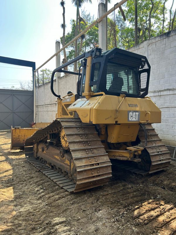 Tractor Bulldozer Caterpillar D6N LGP 2014 - Image 16