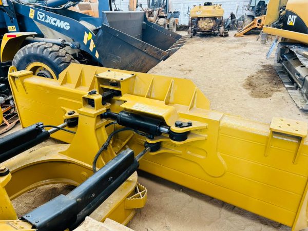 Tractor Bulldozer Caterpillar D6N LGP 2014 - Image 19