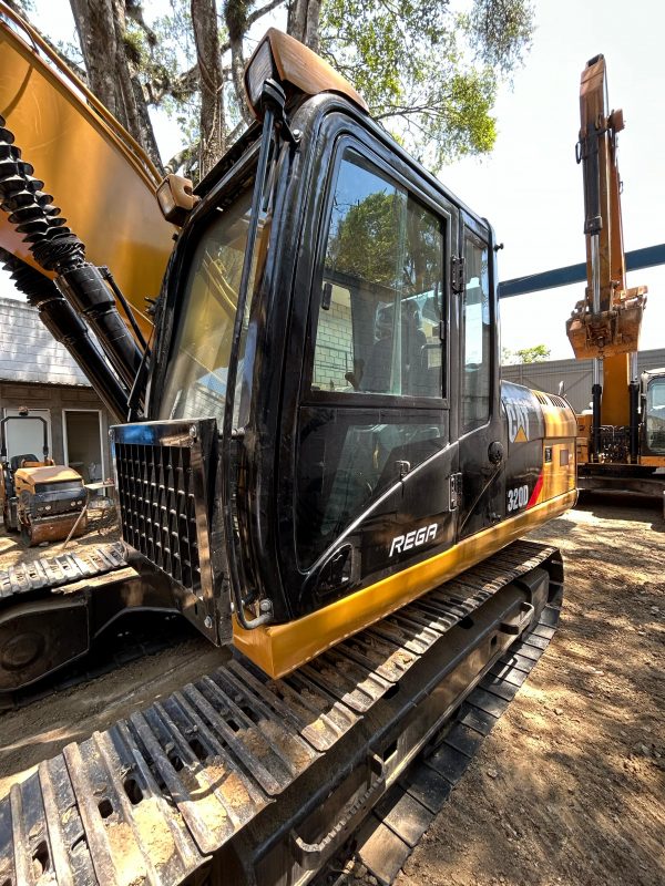 Excavadora Caterpillar 320D 2011 - Image 10