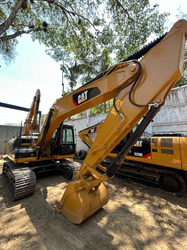 Excavadora Caterpillar 320D 2011 - Image 11