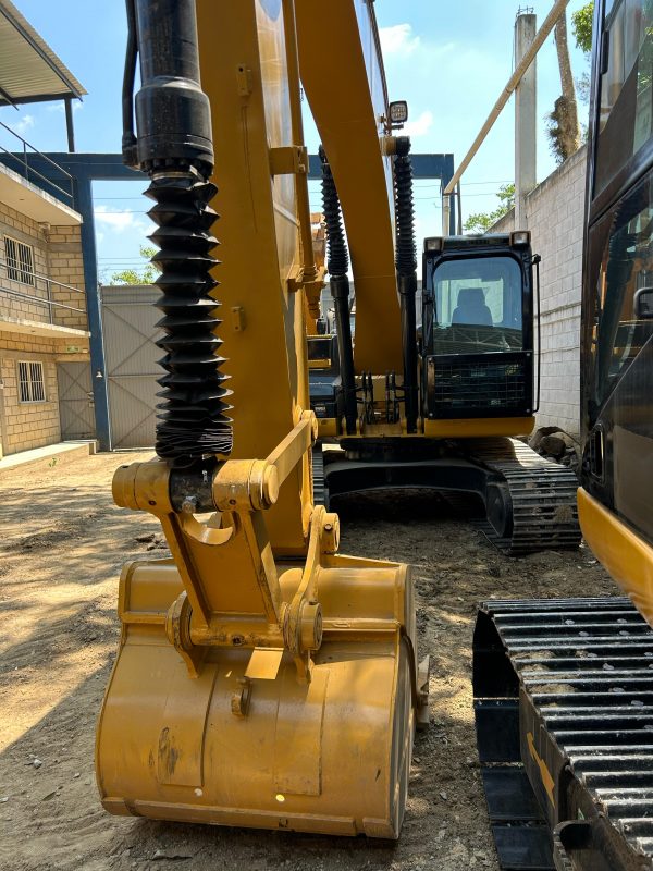 Excavadora Caterpillar 320D 2011 - Image 13