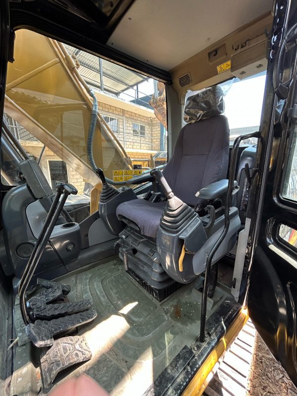Excavadora Caterpillar 320D 2011 - Image 19