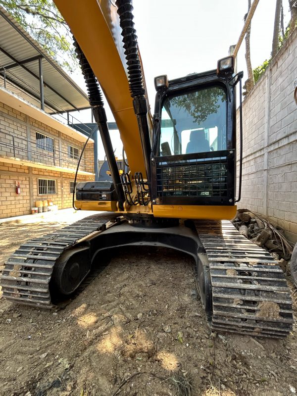 Excavadora Caterpillar 320D 2011 - Image 16
