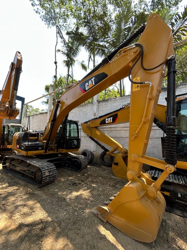Excavadora Caterpillar 320D 2011 - Image 17