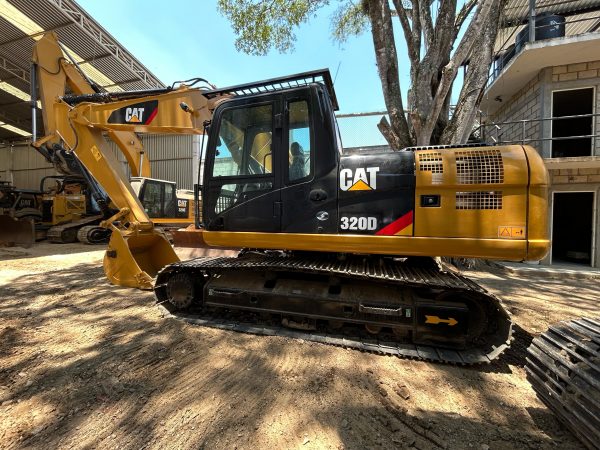 Excavadora Caterpillar 320D 2010 - Image 9