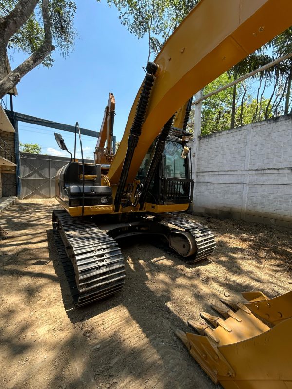 Excavadora Caterpillar 320D 2010 - Image 13