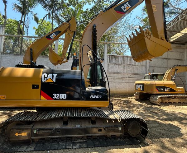 Excavadora Caterpillar 320D 2010 - Image 17