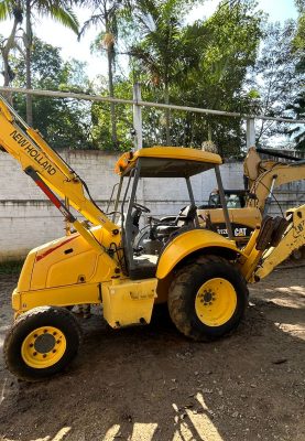 Retroexcavadora New Holland LB75B