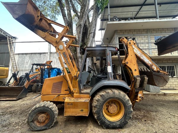 Retroexcavadora CASE 580 Super L 97 - Image 11