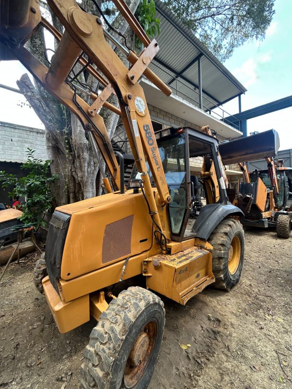 Retroexcavadora CASE 580 Super L 97 - Image 15
